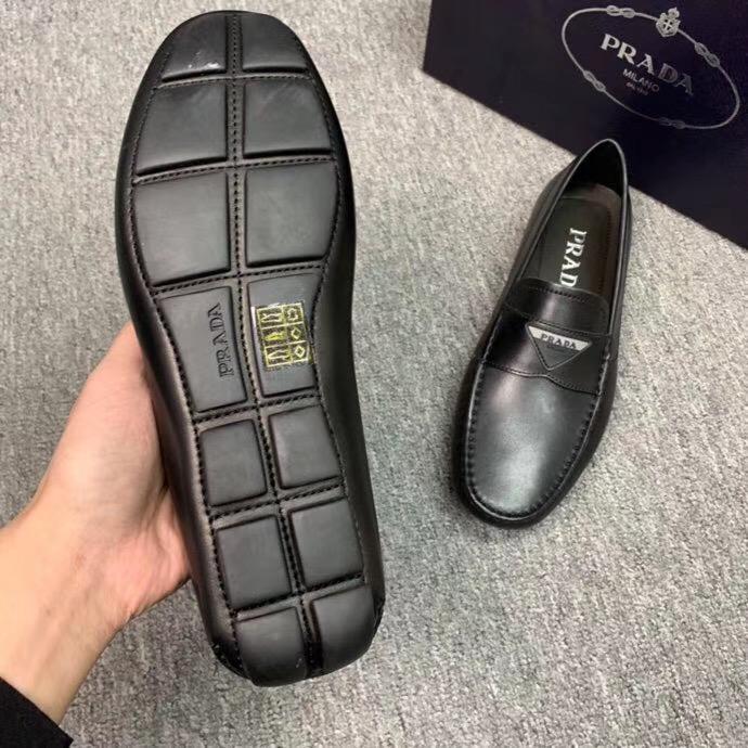 Giày lười Prada da trơn họa tiết logo tam giác GLP35