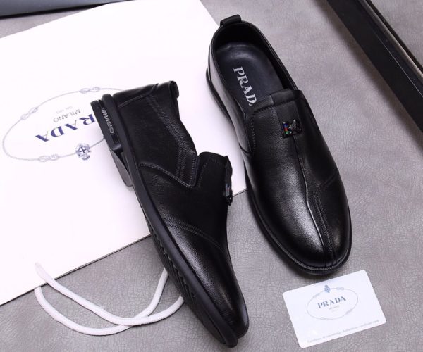 Giày lười Prada siêu cấp màu đen GLP29