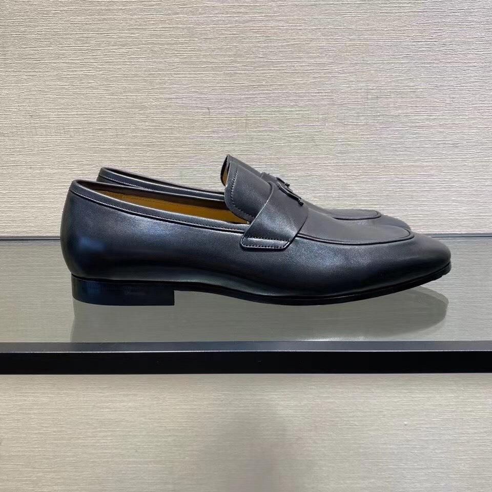 Giày lười Salvatore Ferragamo like au đế cao da trơn khoá logo đen GLSF15