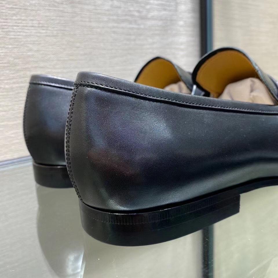Giày lười Salvatore Ferragamo like au đế cao da trơn khoá logo đen GLSF15