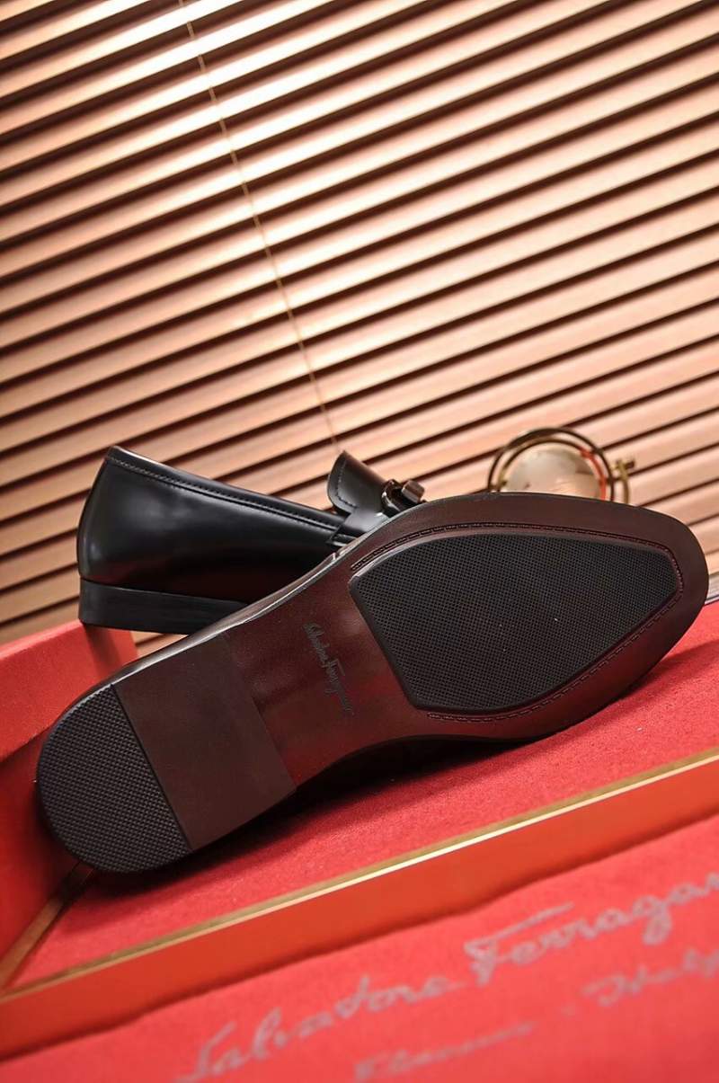 Giày lười Salvatore Ferragamo siêu cấp màu đen da bóng