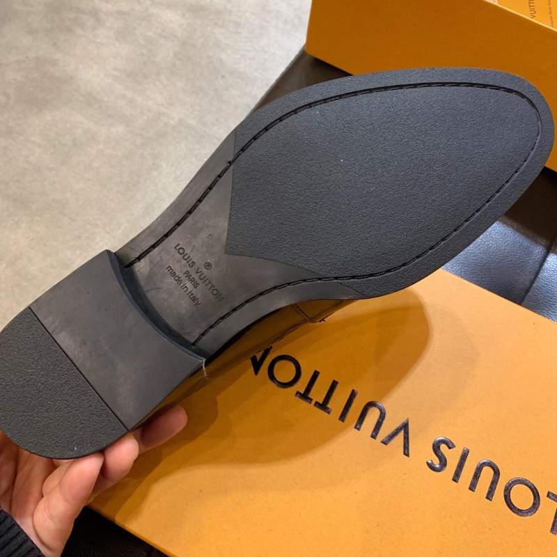 Giày nam Louis Vuitton siêu cấp họa tiết logo GNLV56