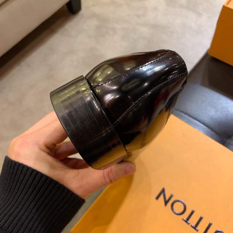 Giày nam Louis Vuitton siêu cấp họa tiết logo GNLV56