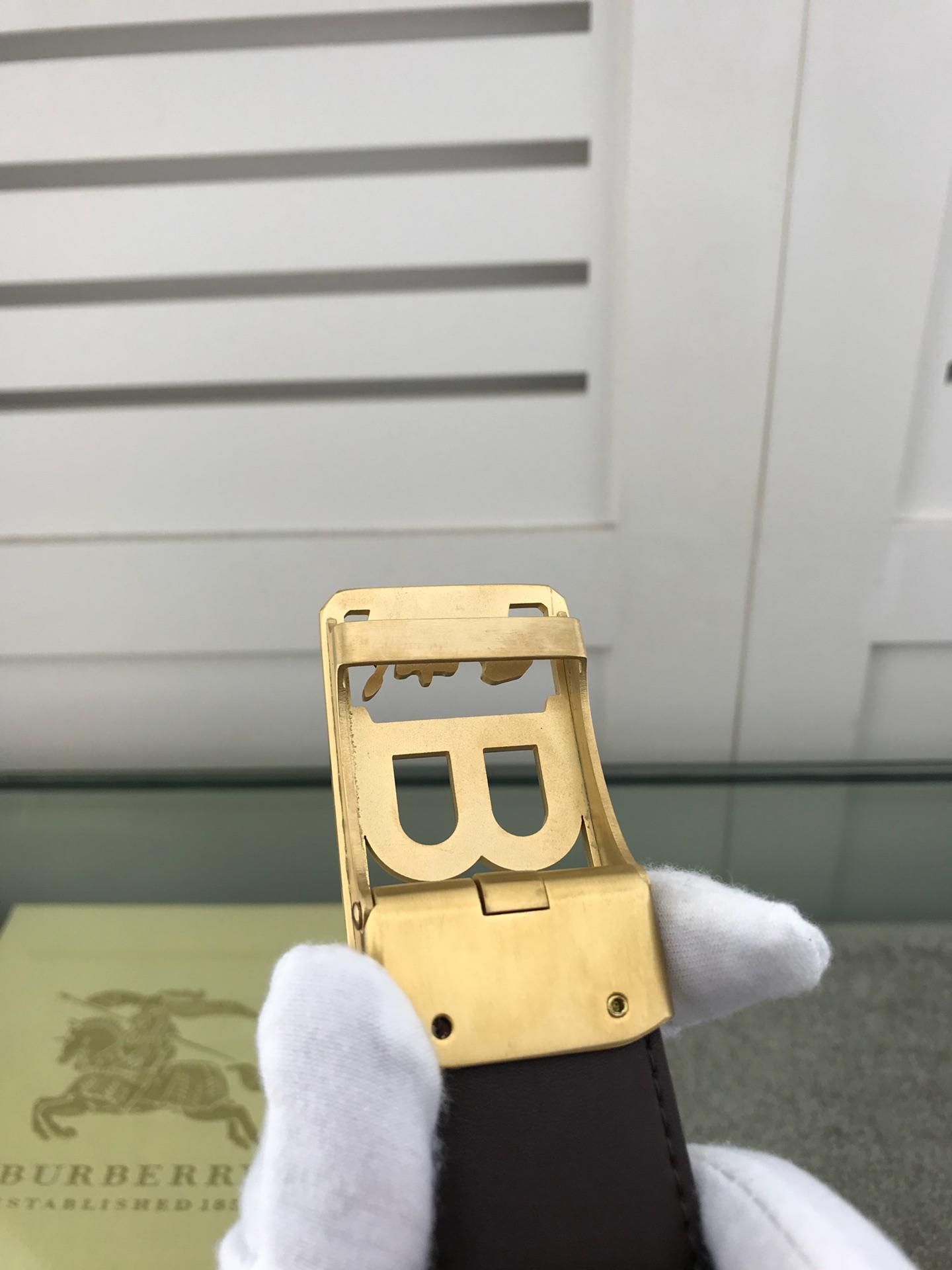 Thắt lưng nam Burberry siêu cấp da dập vân cá sấu khóa chữ B