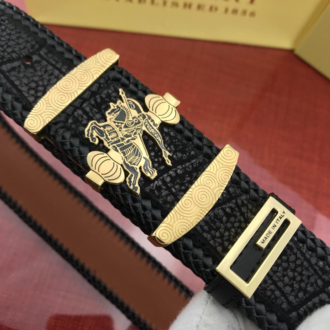 Thắt lưng nam Burberry siêu cấp da đen sần khóa ngựa vàng