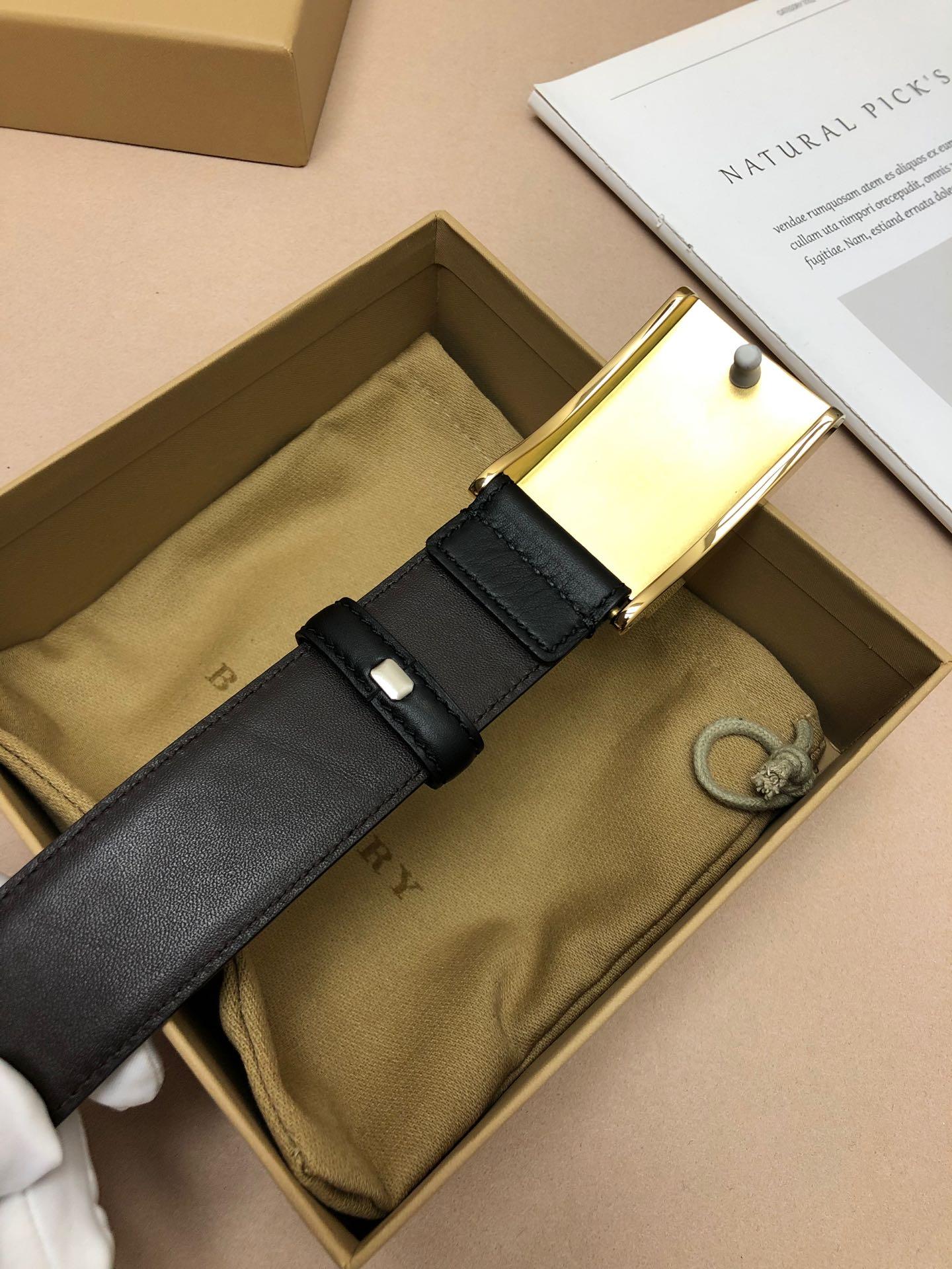 Thắt lưng nam Burberry siêu cấp dây đen khóa vàng họa tiết logo