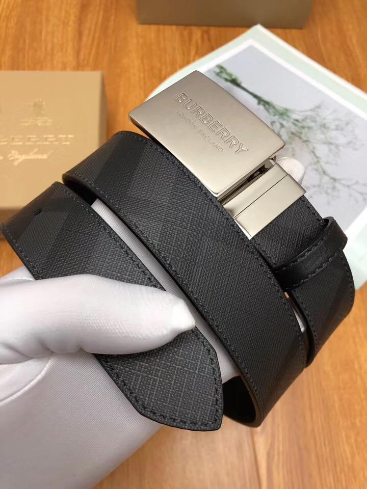 Thắt lưng nam Burberry siêu cấp dây kẻ đen mặt khóa vuông