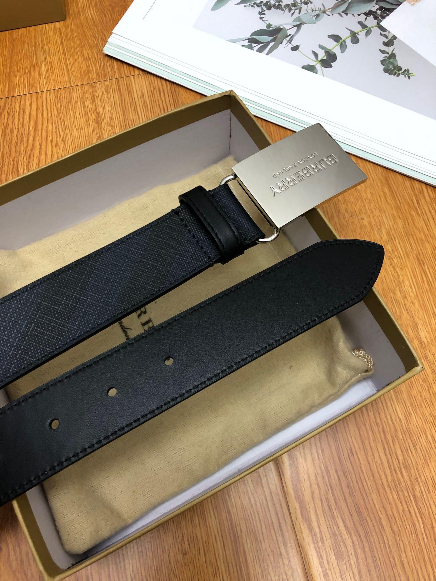 Thắt lưng nam Burberry siêu cấp dây kẻ đen mặt vuông hoa tiết logo 