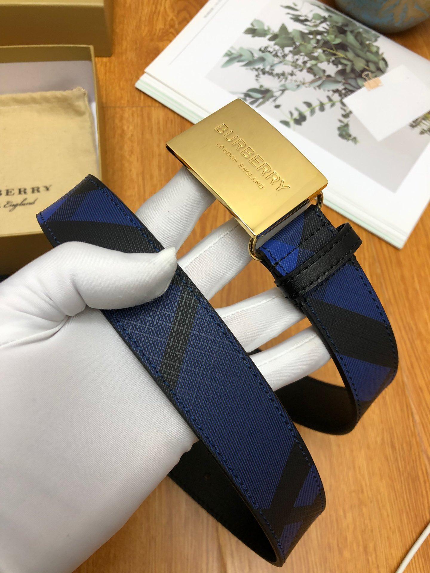 Thắt lưng nam Burberry siêu cấp dây kẻ xanh khóa vuông họa tiết logo