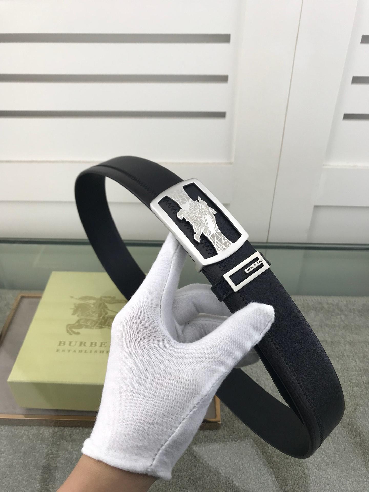 Thắt lưng nam Burberry siêu cấp đen trơn khóa vuông bạc 