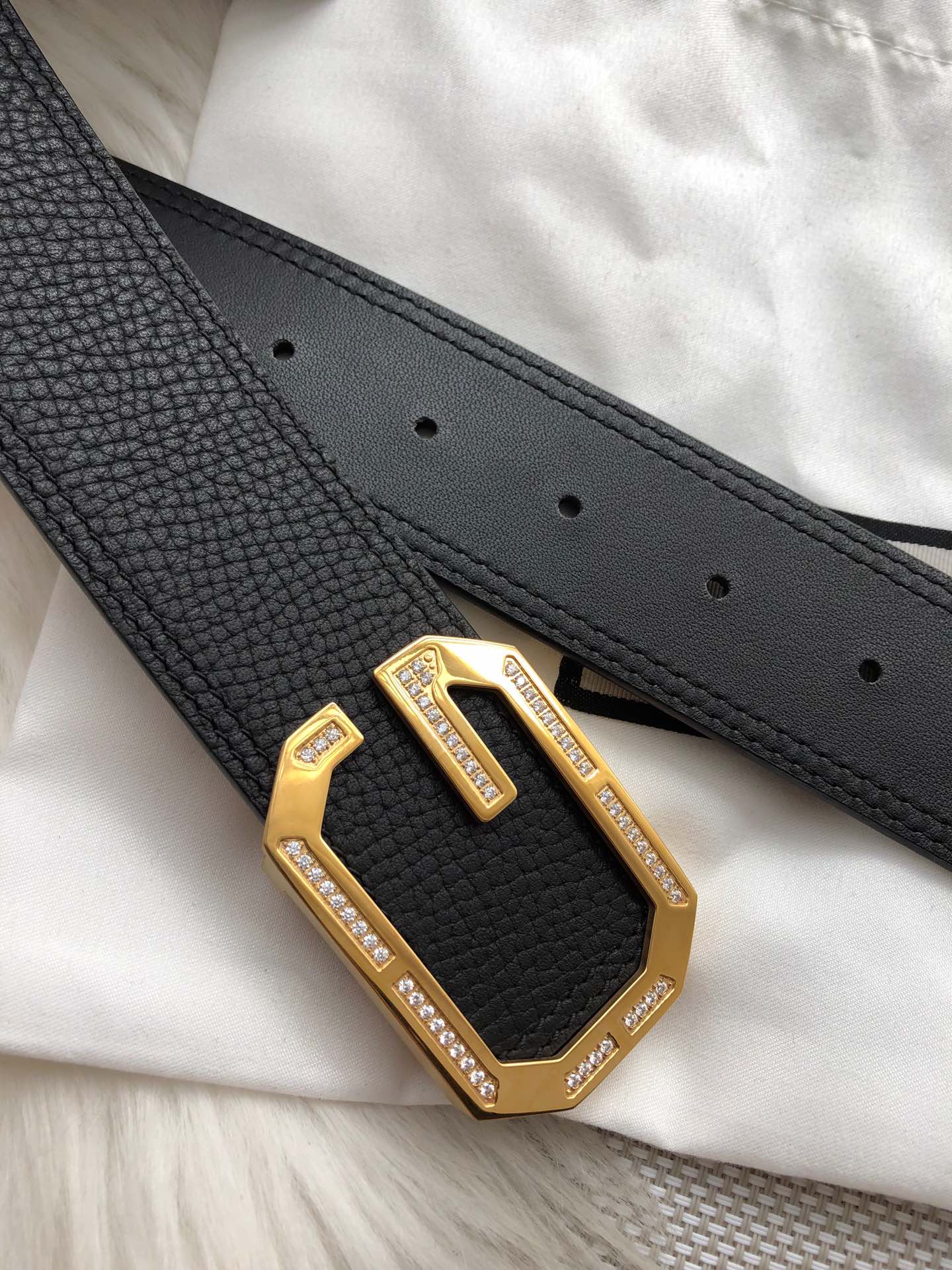 Thắt lưng nam Gucci siêu cấp họa tiết chữ G đính đá