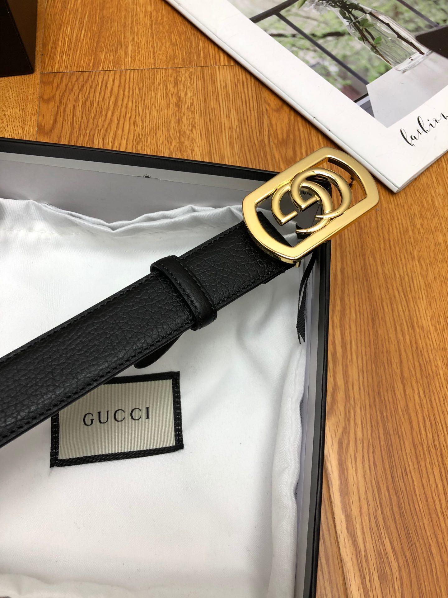Thắt lưng nam Gucci siêu cấp mặt vuông họa tiết logo vàng