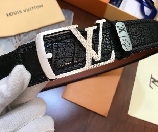 Thắt lưng nam Louis Vuitton siêu cấp da đen vân khóa kim