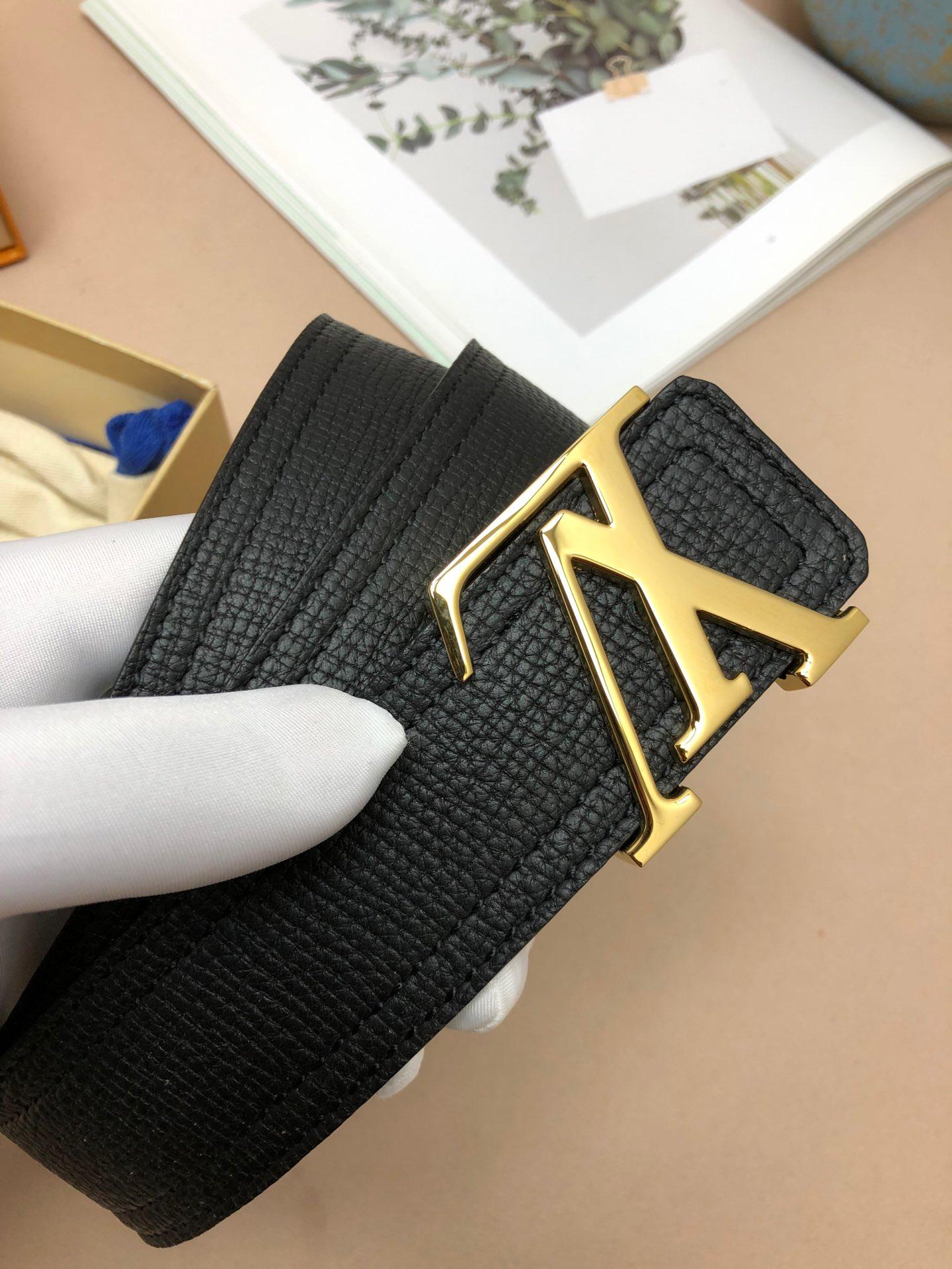 Thắt lưng nam Louis Vuitton siêu cấp dây đen mặt khóa logo