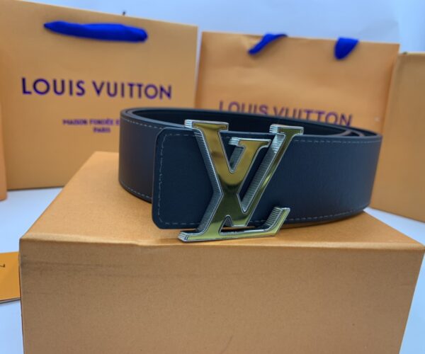 Thắt lưng nam Louis Vuitton hai mặt da trơn khoá logo răng cưa vàng đen TLLV82