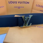 Thắt lưng nam Louis Vuitton hai mặt da trơn khoá logo răng cưa vàng đen TLLV82