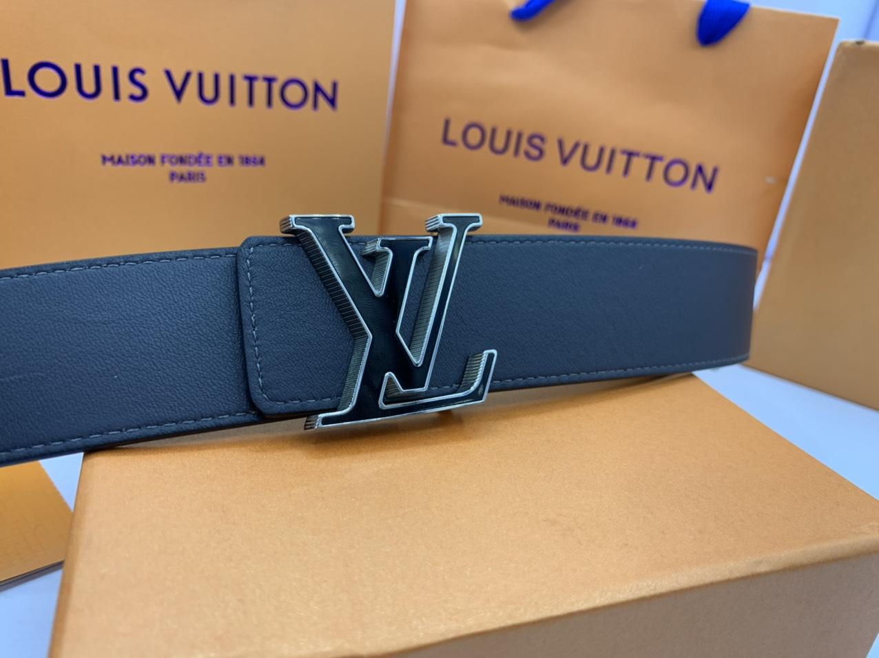 Thắt lưng nam Louis Vuitton hai mặt da trơn khoá logo răng cưa vàng đen TLLV82
