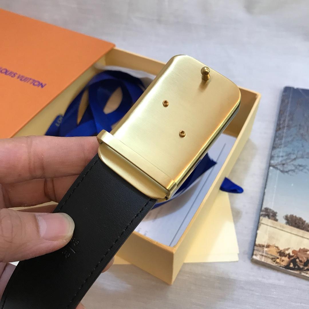 Thắt lưng nam Louis Vuitton siêu cấp mặt khóa chữ V