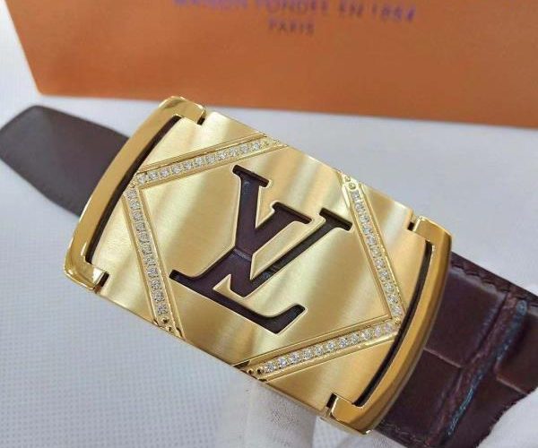 Thắt lưng nam Louis Vuitton siêu cấp mặt khóa logo Gold