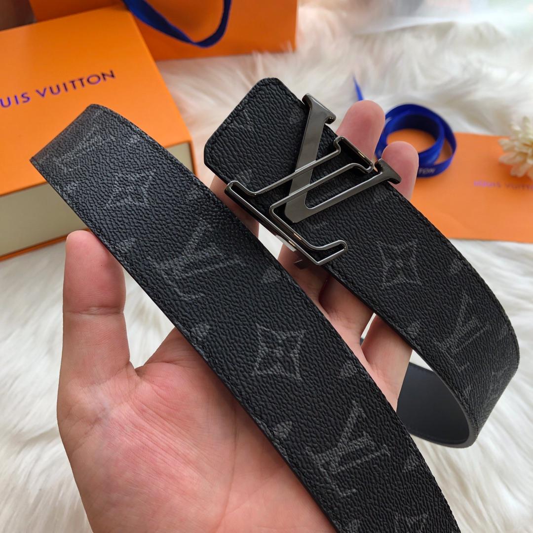Thắt lưng nam Louis Vuitton siêu cấp mặt khóa logo khuyết