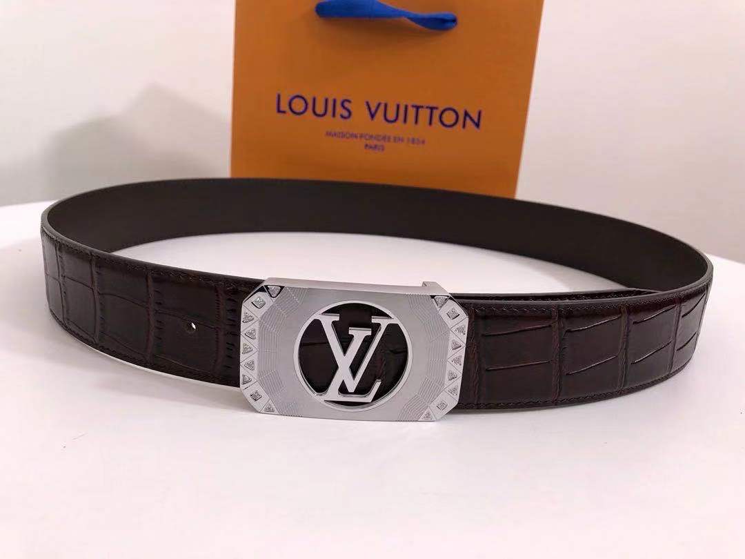 Thắt lưng nam Louis Vuitton siêu cấp mặt khóa viền đính đá 