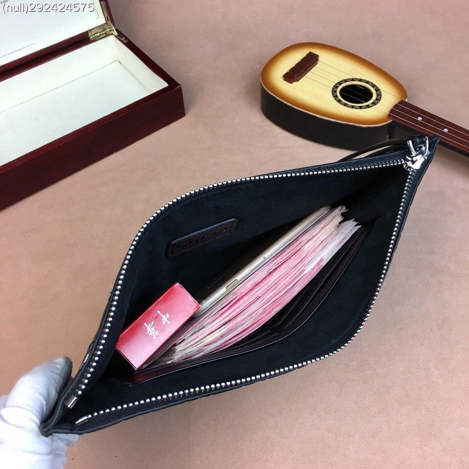 Ví nam Gucci siêu cấp cầm tay da đen trơn họa tiết hổ 