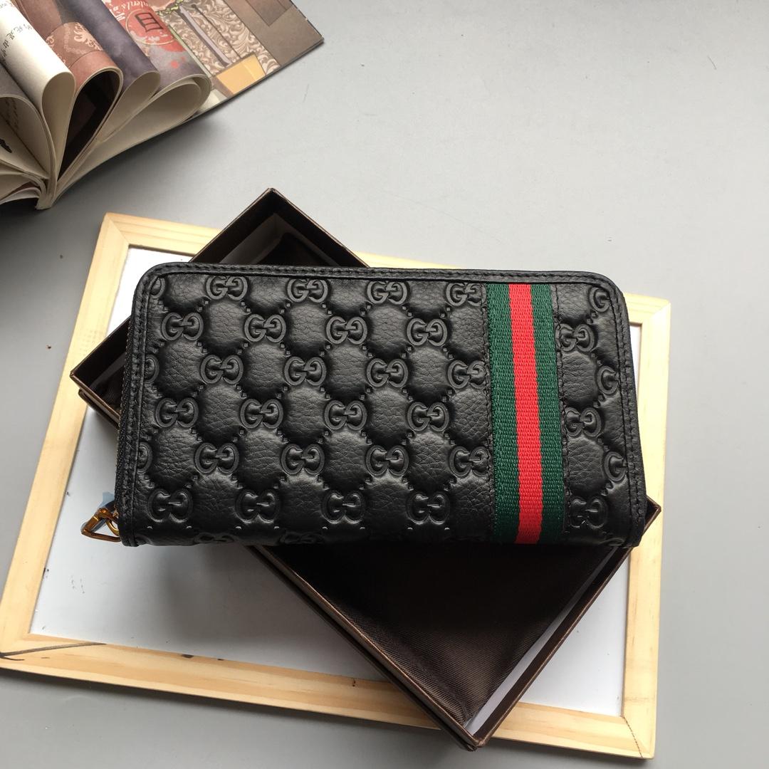Ví nam Gucci siêu cấp cầm tay dập vân nổi họa tiết kẻ đỏ