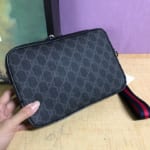 Ví nam Gucci siêu cấp cầm tay xanh đen họa tiết logo