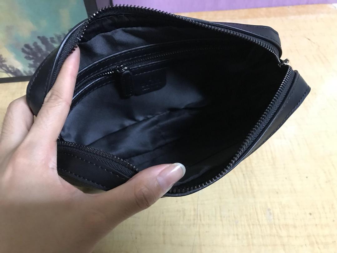 Ví nam Gucci siêu cấp cầm tay xanh đen họa tiết logo