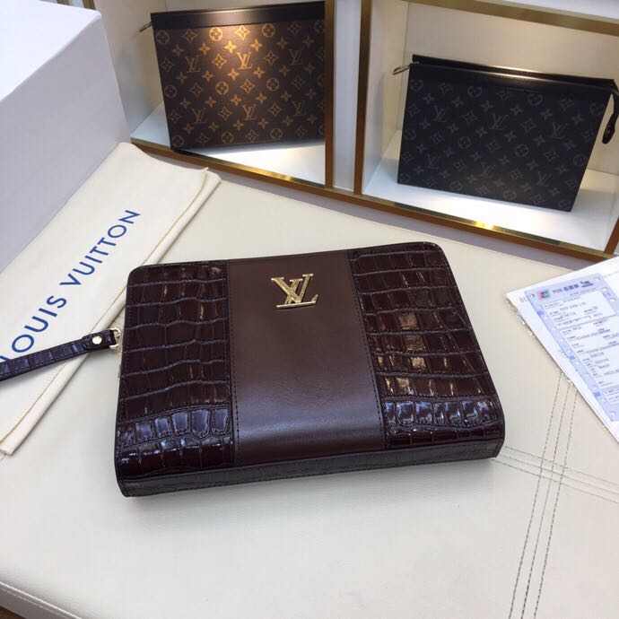 Ví nam Louis Vuitton siêu cấp cầm tay họa tiết da vân cá sấu màu nâu VNLV22