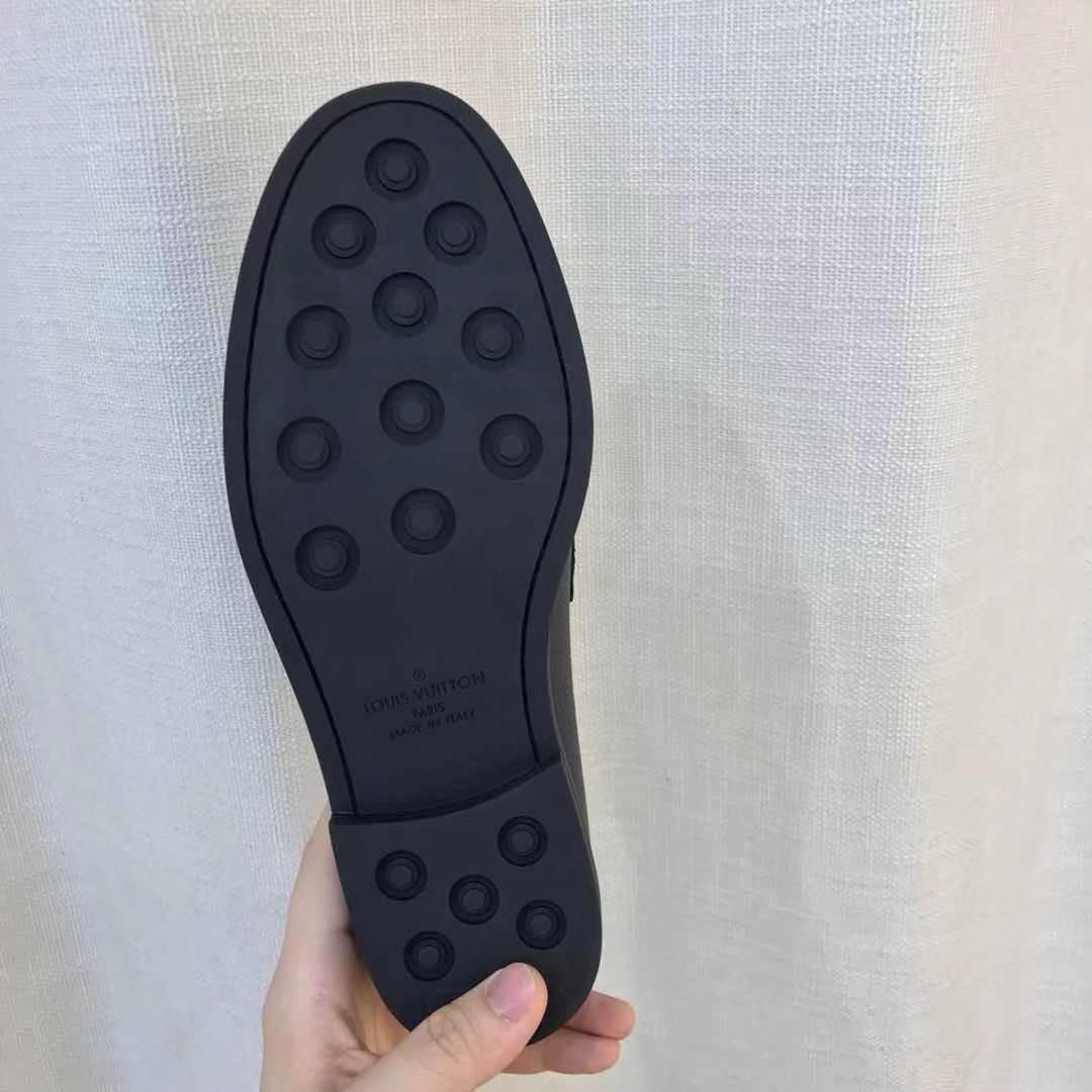 Giày lười Louis Vuitton like au đế cao da nhăn mũi nhọn GLLV69