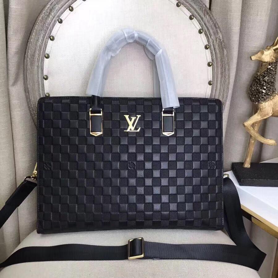 Tuí xách nam Louis Vuitton siêu cấp họa tiết ô vuông dập nổi 