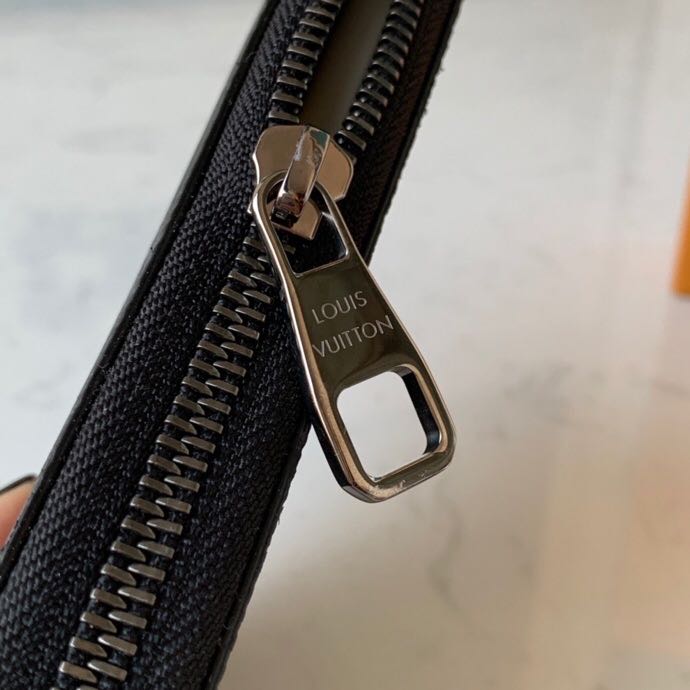 Ví nam Louis Vuitton like au khóa kéo họa tiết hoa đen VNLV40