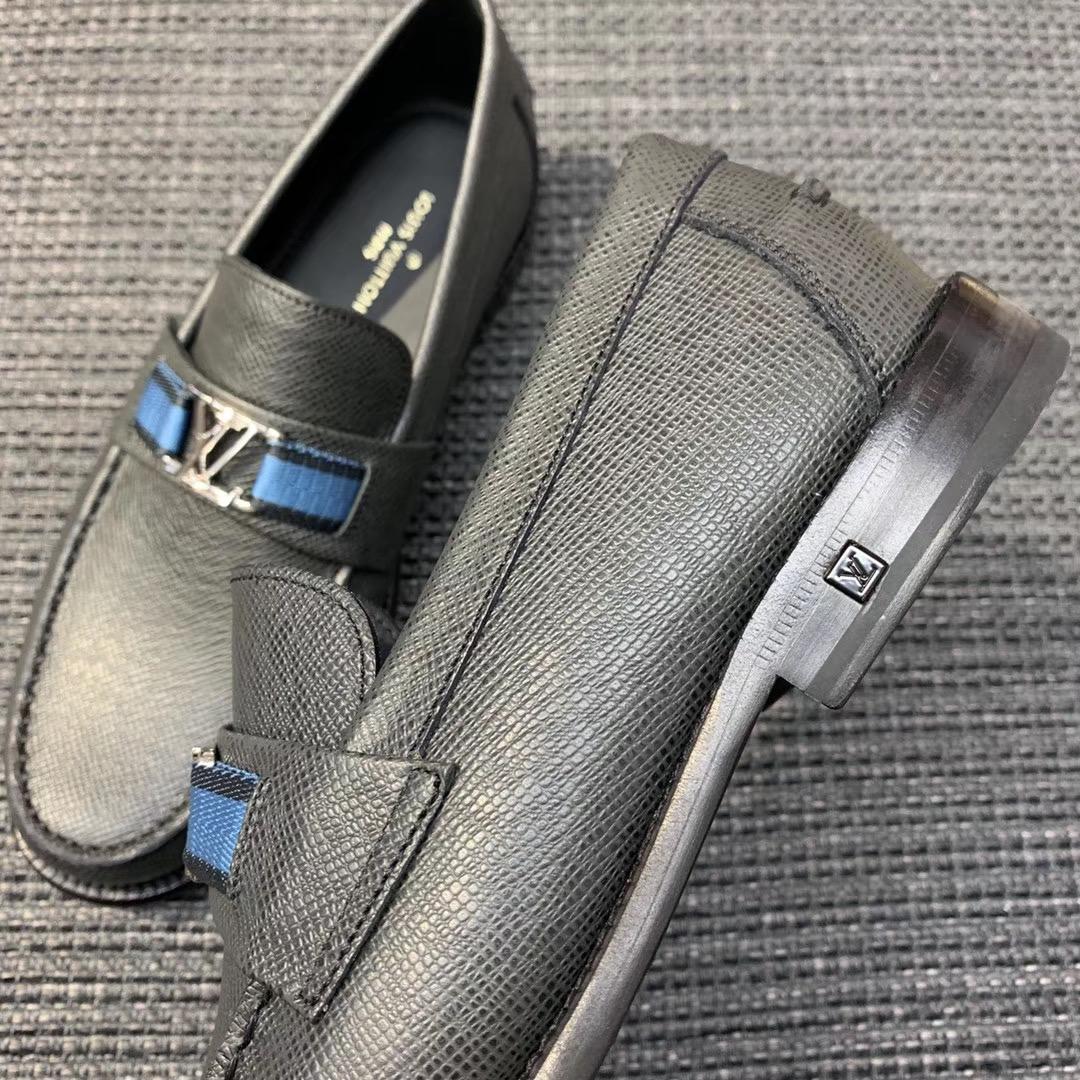 Giày lười Louis Vuitton bản Like Au 1:1 màu ghi gllv86