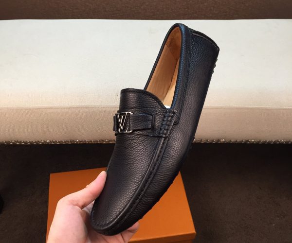 Giày lười Louis Vuitton da nhăn màu đen GLLV07