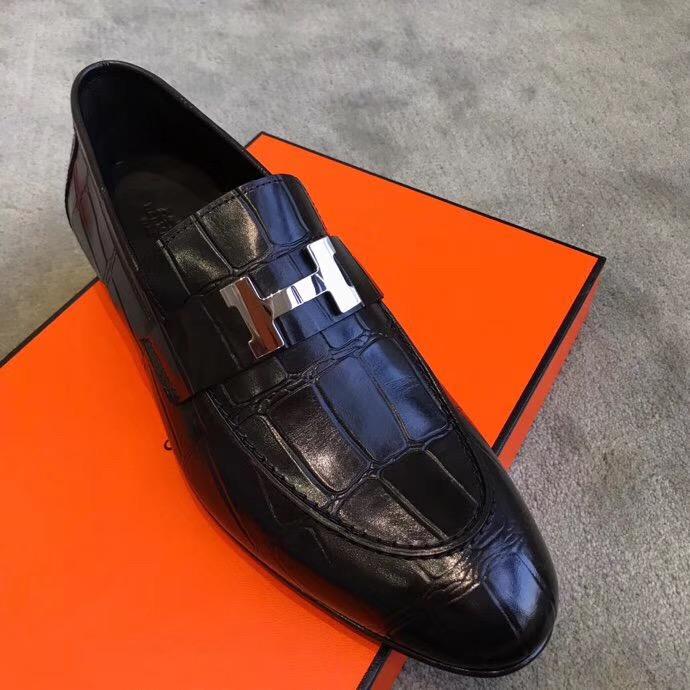 Giày lười Hermes siêu cấp mặt khóa logo da dập vân màu đen