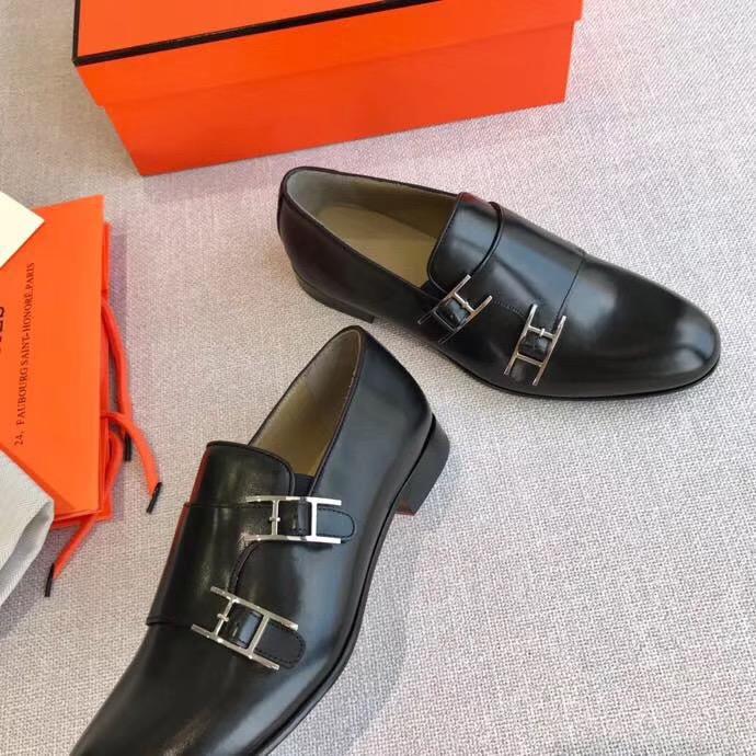 Giày lười Hermes siêu cấp mặt khóa logo lệch màu đen