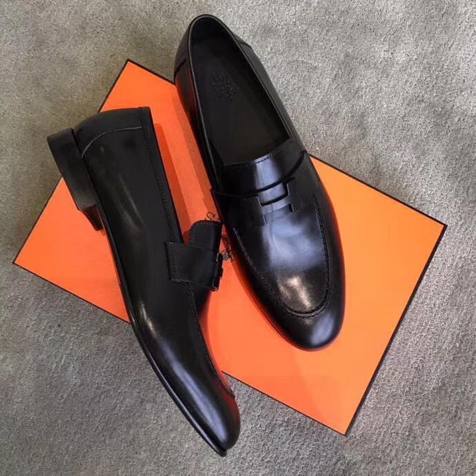 Giày lười Hermes siêu cấp mặt khóa logo màu đen bóng