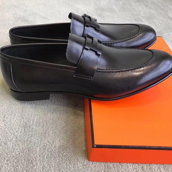 Giày lười Hermes siêu cấp mặt khóa logo màu đen bóng