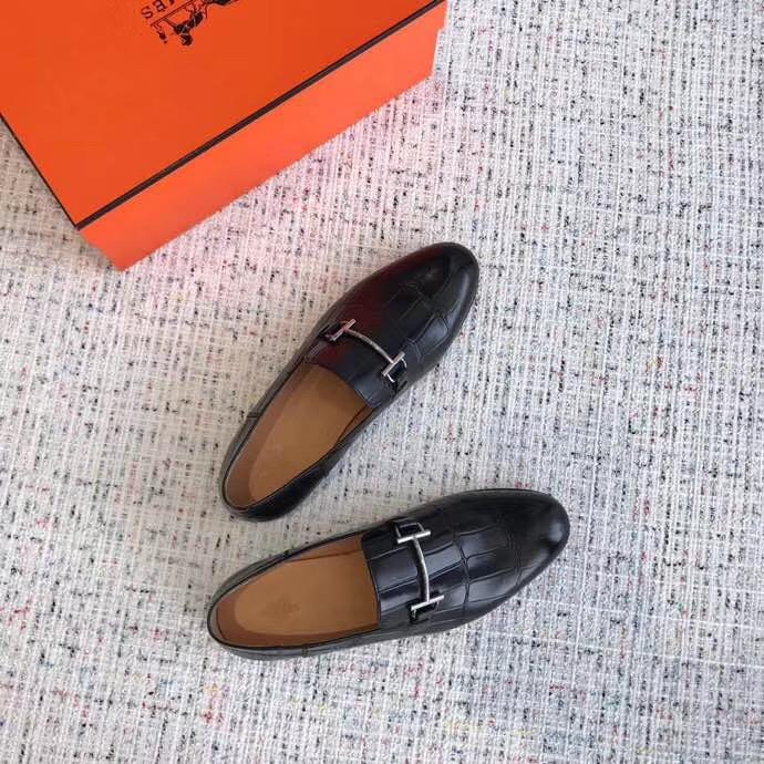 Giày lười Hermes siêu cấp mặt khóa logo thanh màu đen da dập vân