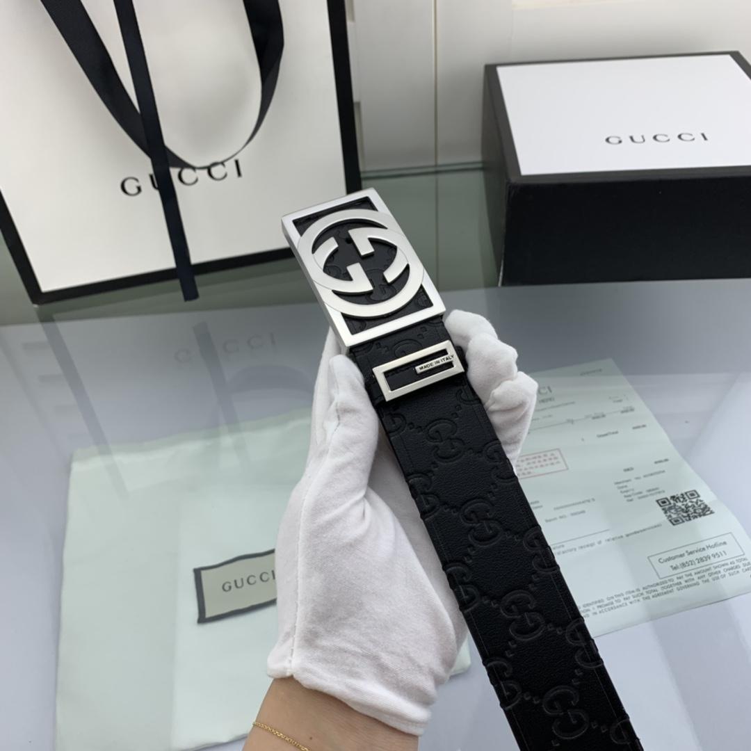 Thắt lưng nam Gucci họa tiết logo mặt khóa vuông màu trắng TLGC69