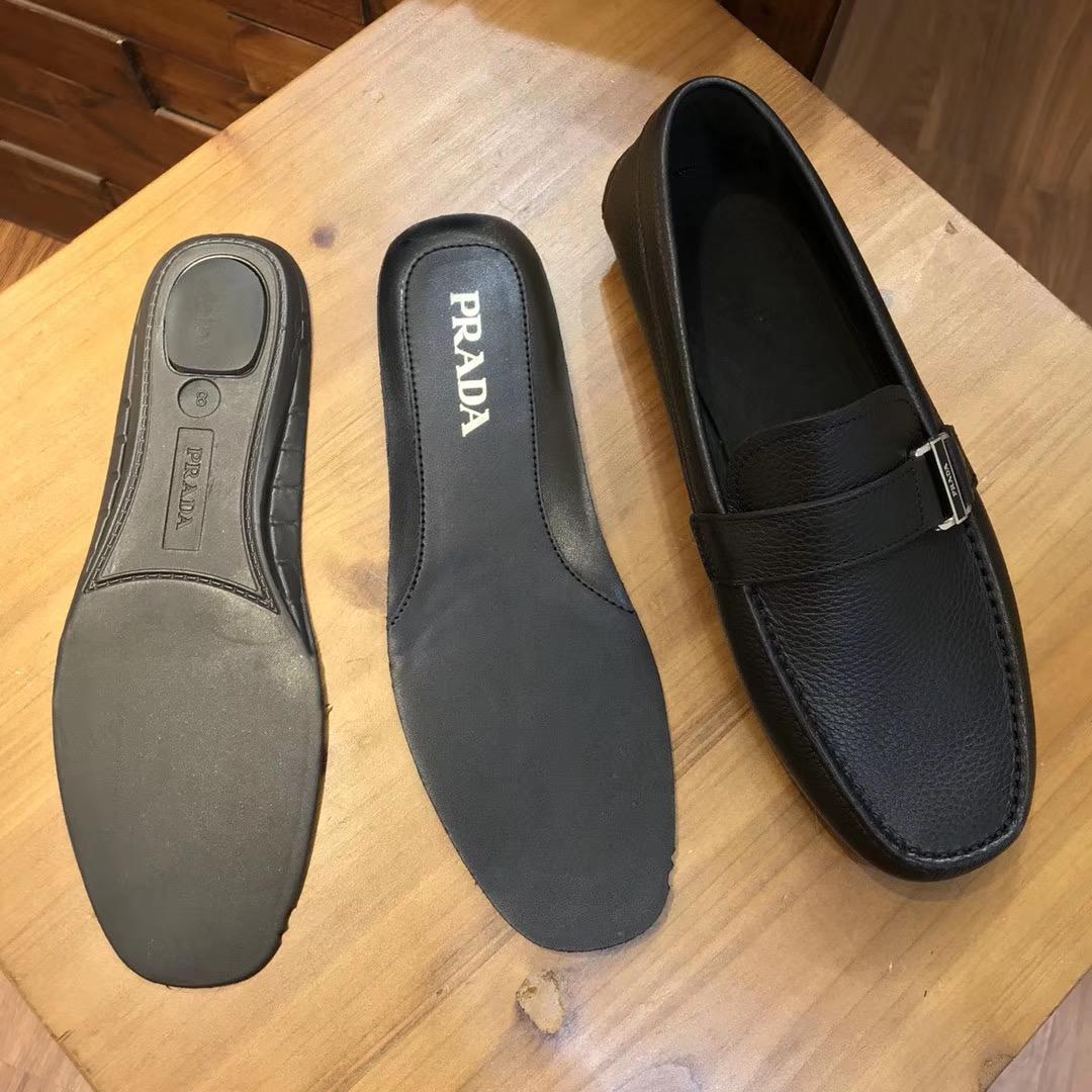 Giày lười Prada siêu cấp họa tiết da nhăn khóa lệch GLP42