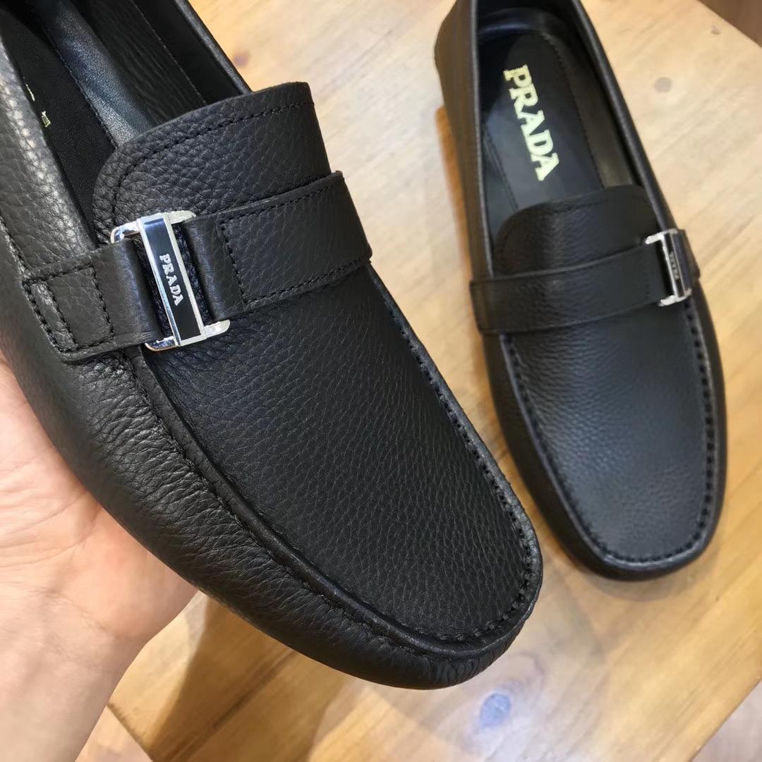 Giày lười Prada siêu cấp họa tiết da nhăn khóa lệch GLP42