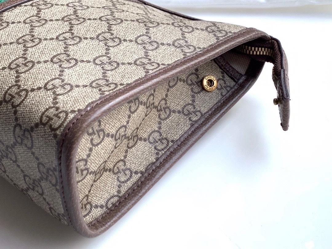 Ví nam Gucci siêu cấp cầm tay họa tiêt logo màu be viền kẻ đỏ VNG94