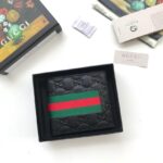 Ví nam Gucci siêu cấp họa tiết logo dập viền kẻ đỏ VNG87