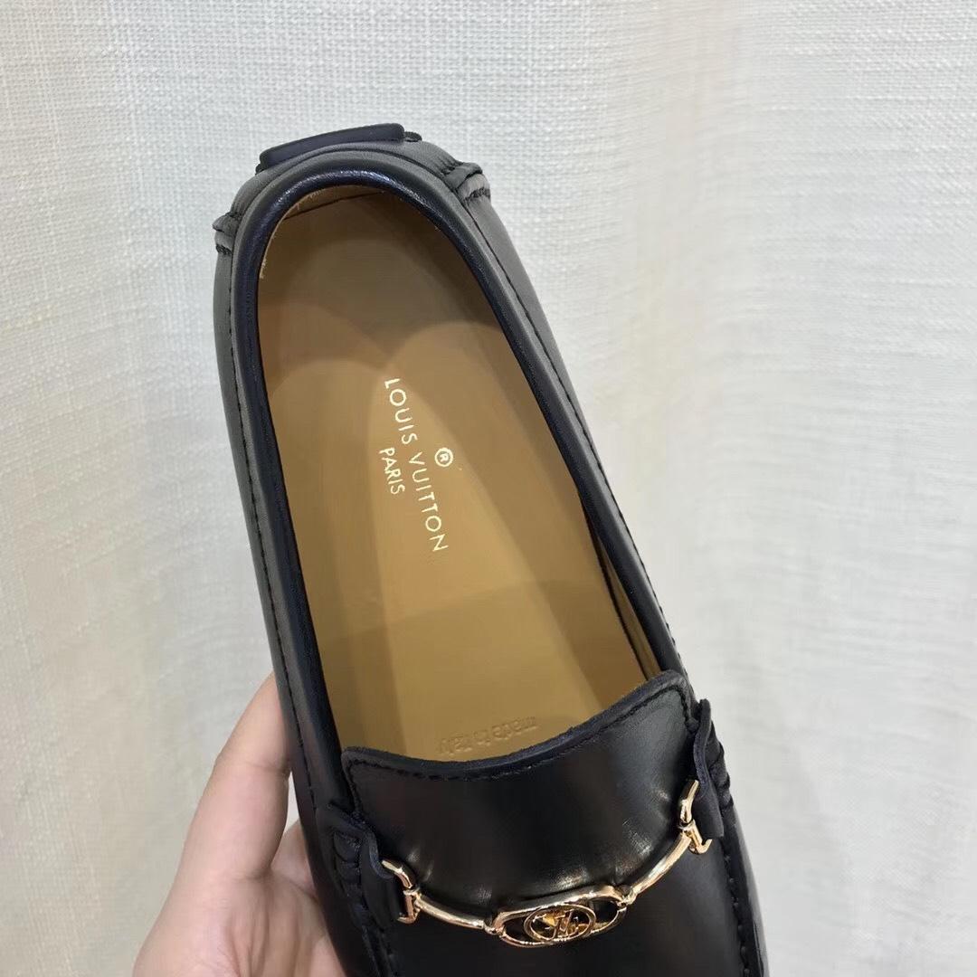 Giày lười Louis Vuitton like auth da lỳ họa tiết logo nhỏ GLLV96