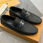 Giày lười Louis Vuitton like auth da taiga màu đen tag xanh GLLV92