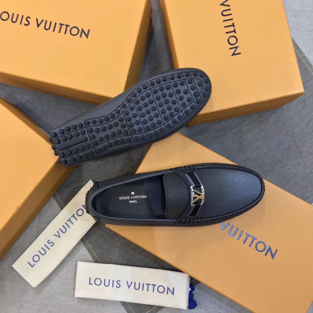 Giày lười Louis Vuitton like auth da taiga màu ghi GLLV91