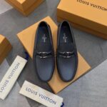 Giày lười Louis Vuitton like auth da taiga màu ghi GLLV91