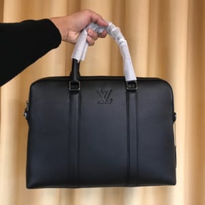 Túi xách nam Louis Vuitton siêu cấp họa tiết da nhăn màu đen TXLV14